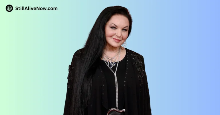 Is Crystal Gayle Still Alive_ Singer & Music Producer Life & Career Update
